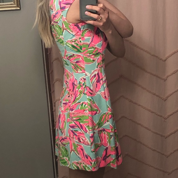 Lilly Pulitzer short sleeve mini - Picture 2 of 10